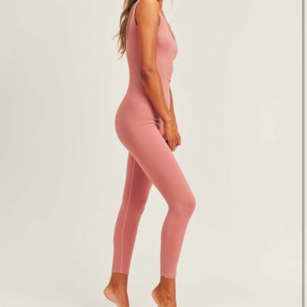 NEW  Ribbed Seamless Sleeveless Jumpsuit S M L - Picture 4 of 11